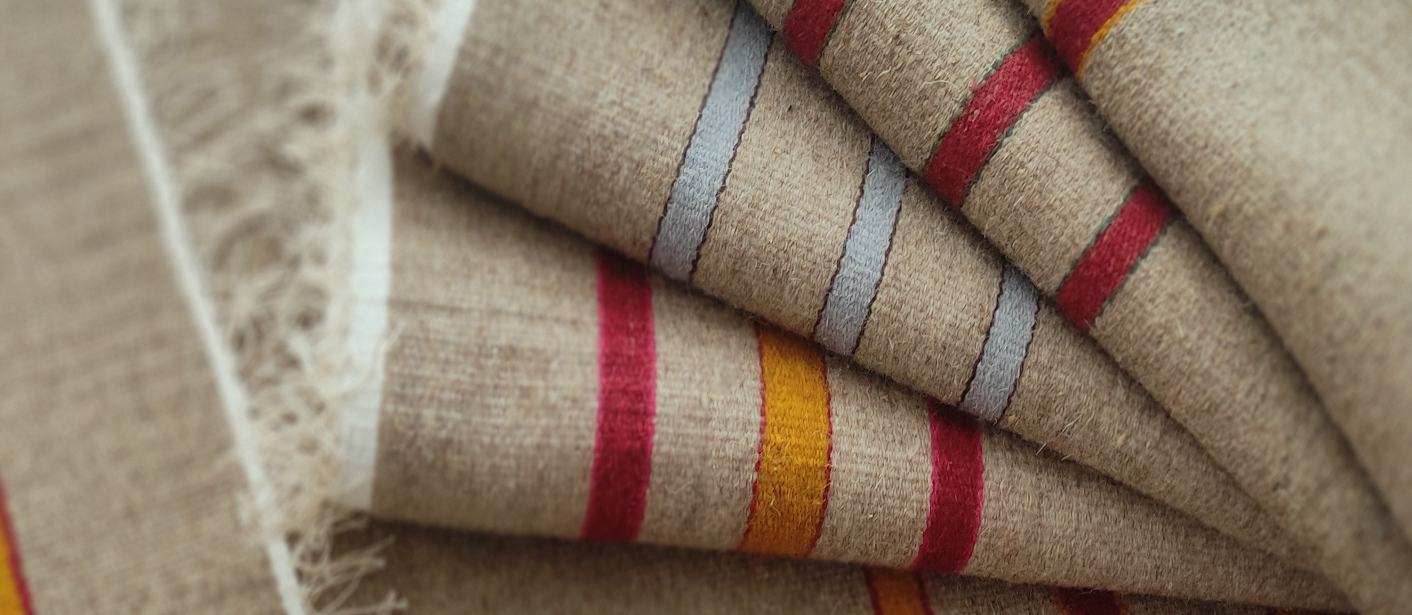 جزئیات بافت گلیم با الیاف طبیعی